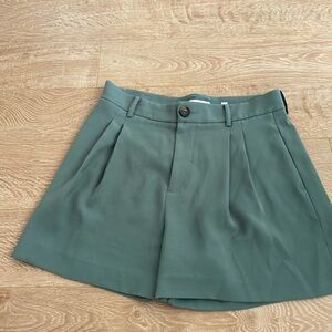 Vince pleated high waisted shorts size 10